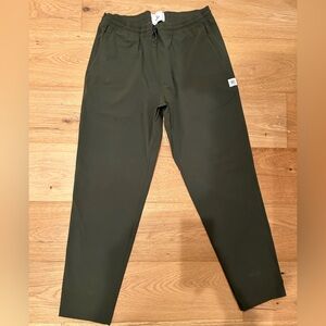Men’s Reigning Champ Olive field pant. Worn once.